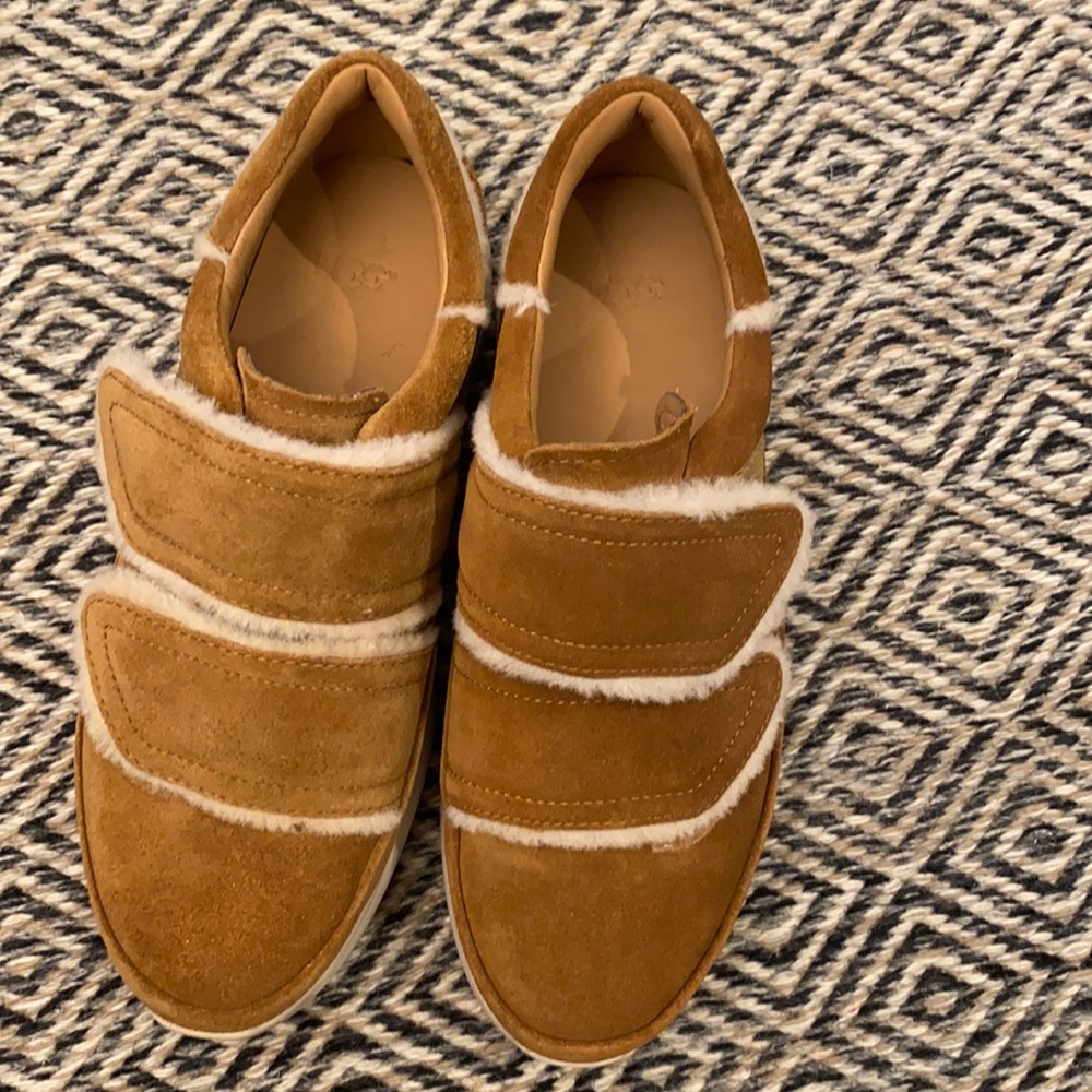 Ugg platform sneakers with Velcro strap and fur accents - 7